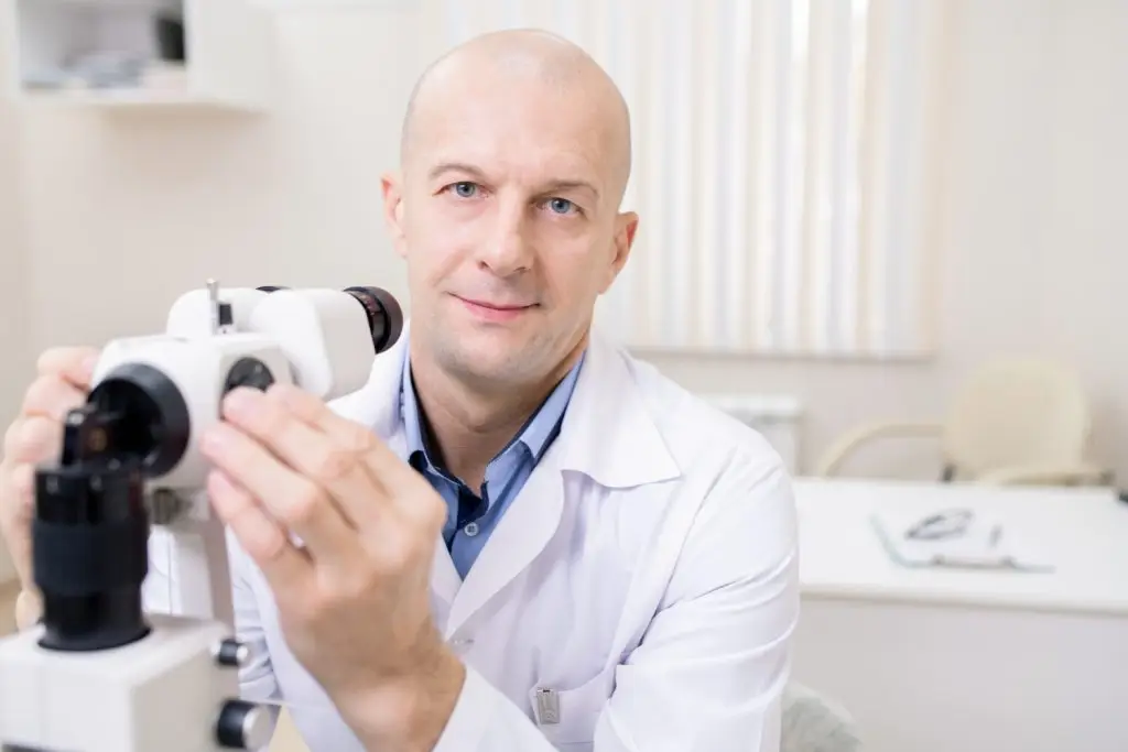 طبيب العيون المتحد