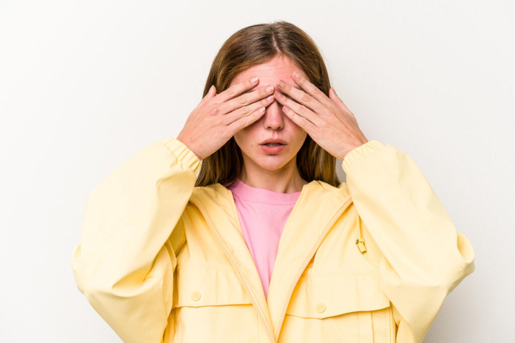 שורף בעיניים