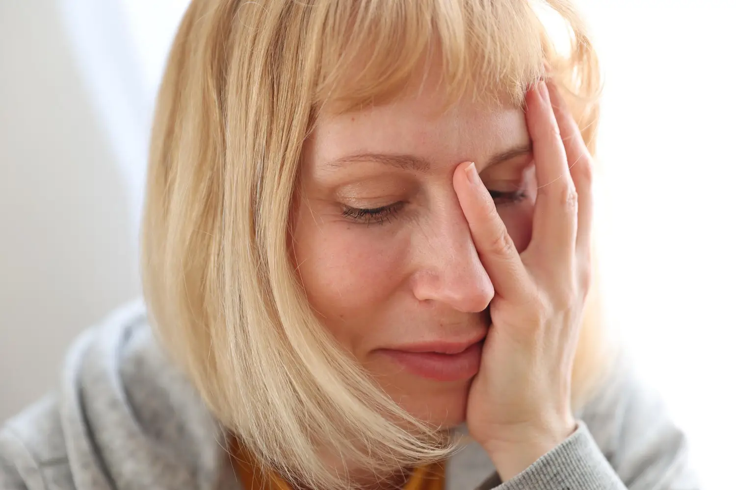 שורף בעיניים