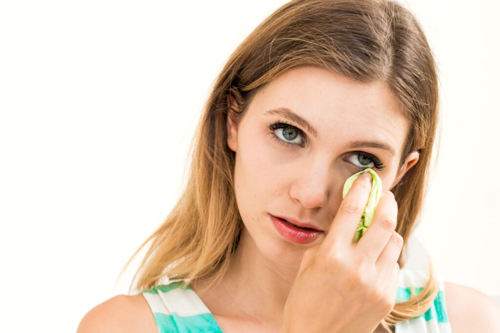 ניקוי עיניים